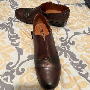 pikolinos size 9.5 women’s leather low ankle booties